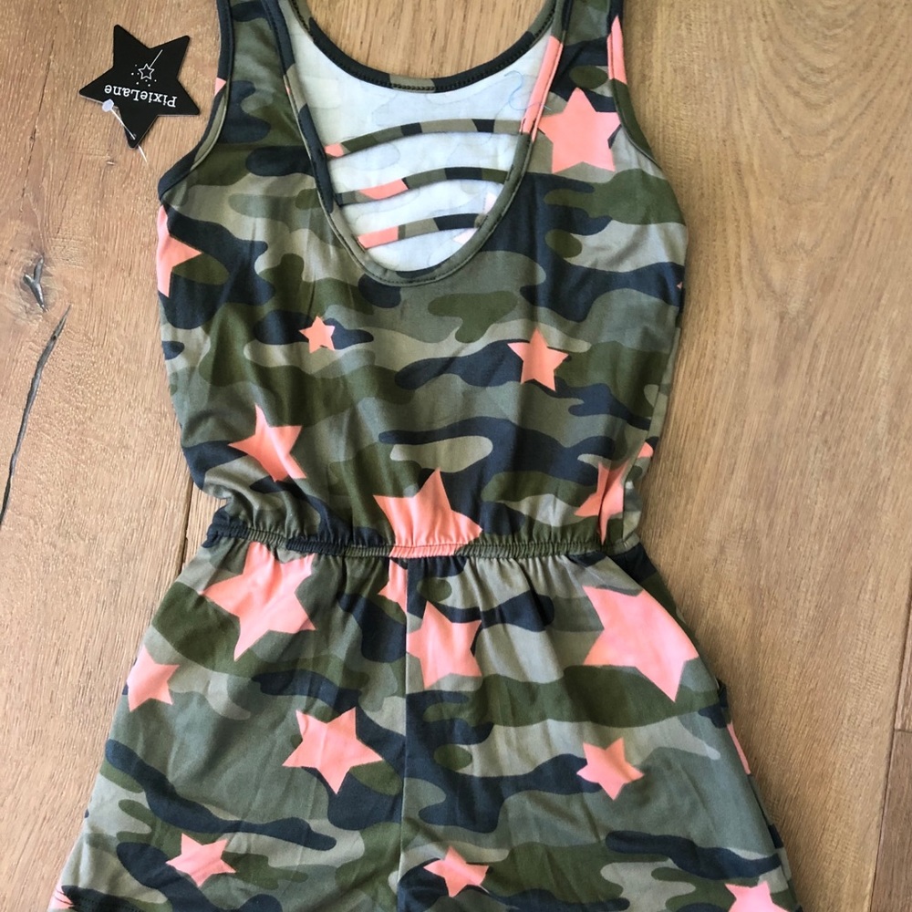 Pixie Lane Short Romper printed camo w/blush star - Picture 2 of 3